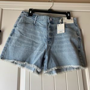 Shortie shorts